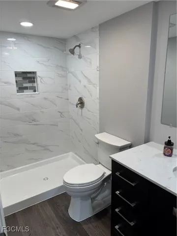 $260,000 | 4543 Southeast 6th Place, Unit 1D, Cape Coral, FL 33904