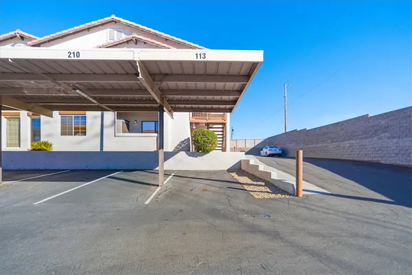 $228,000 | 2212 North Kiowa Boulevard, Unit 113, Lake Havasu City, AZ 86403