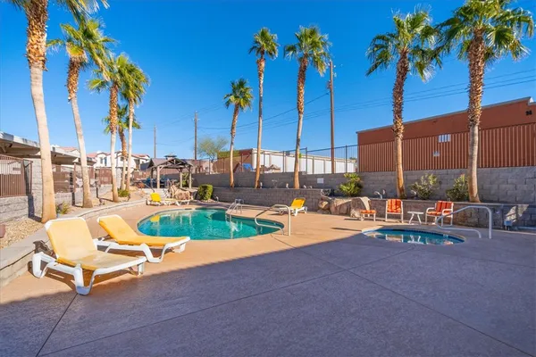 $228,000 | 2212 North Kiowa Boulevard, Unit 113, Lake Havasu City, AZ 86403