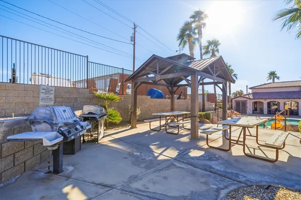 $228,000 | 2212 North Kiowa Boulevard, Unit 113, Lake Havasu City, AZ 86403