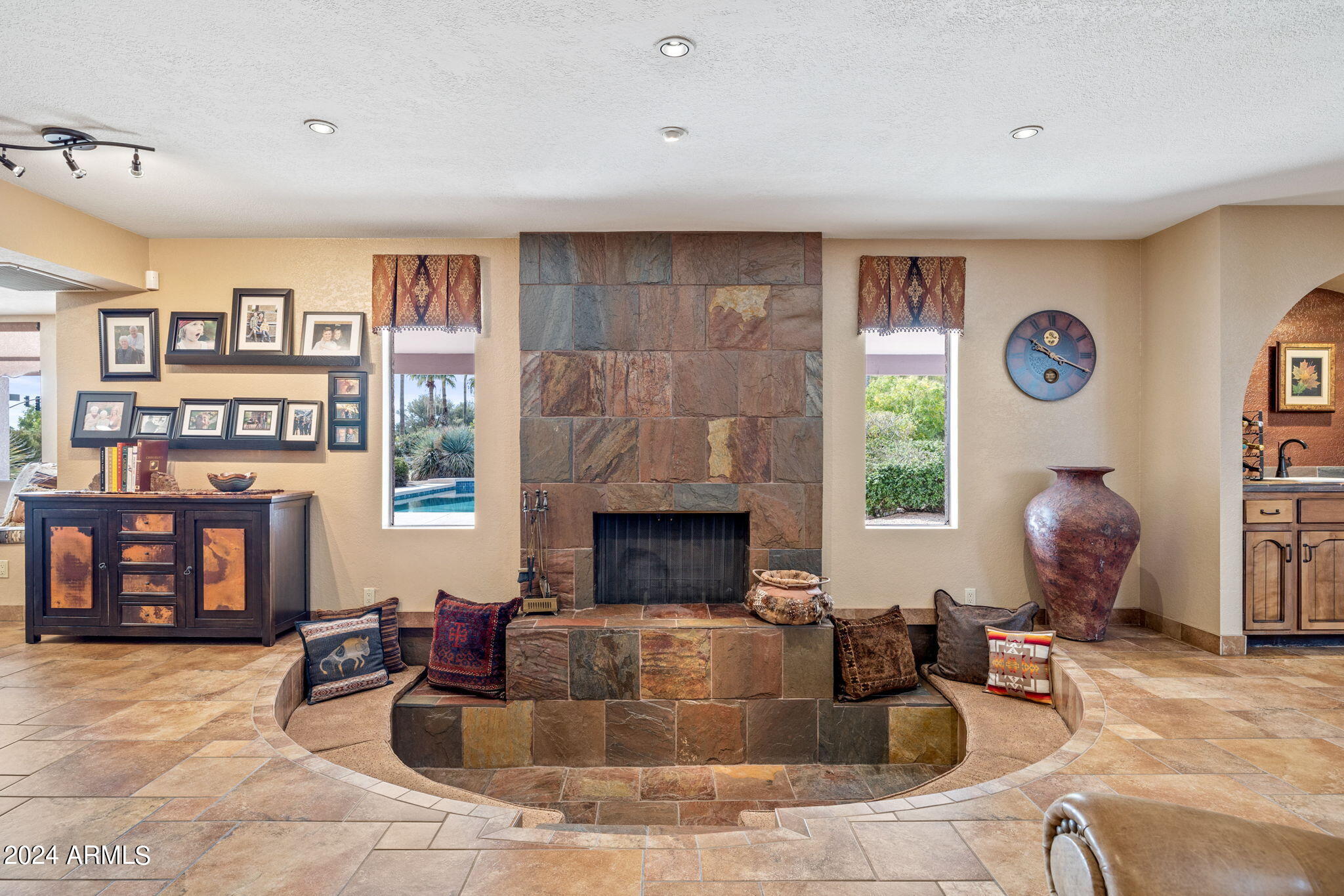 733 East Redfield Road Gilbert, AZ 85234 - Photo 11 of 37 733ERedfieldRd-Gilbert-AZ-12