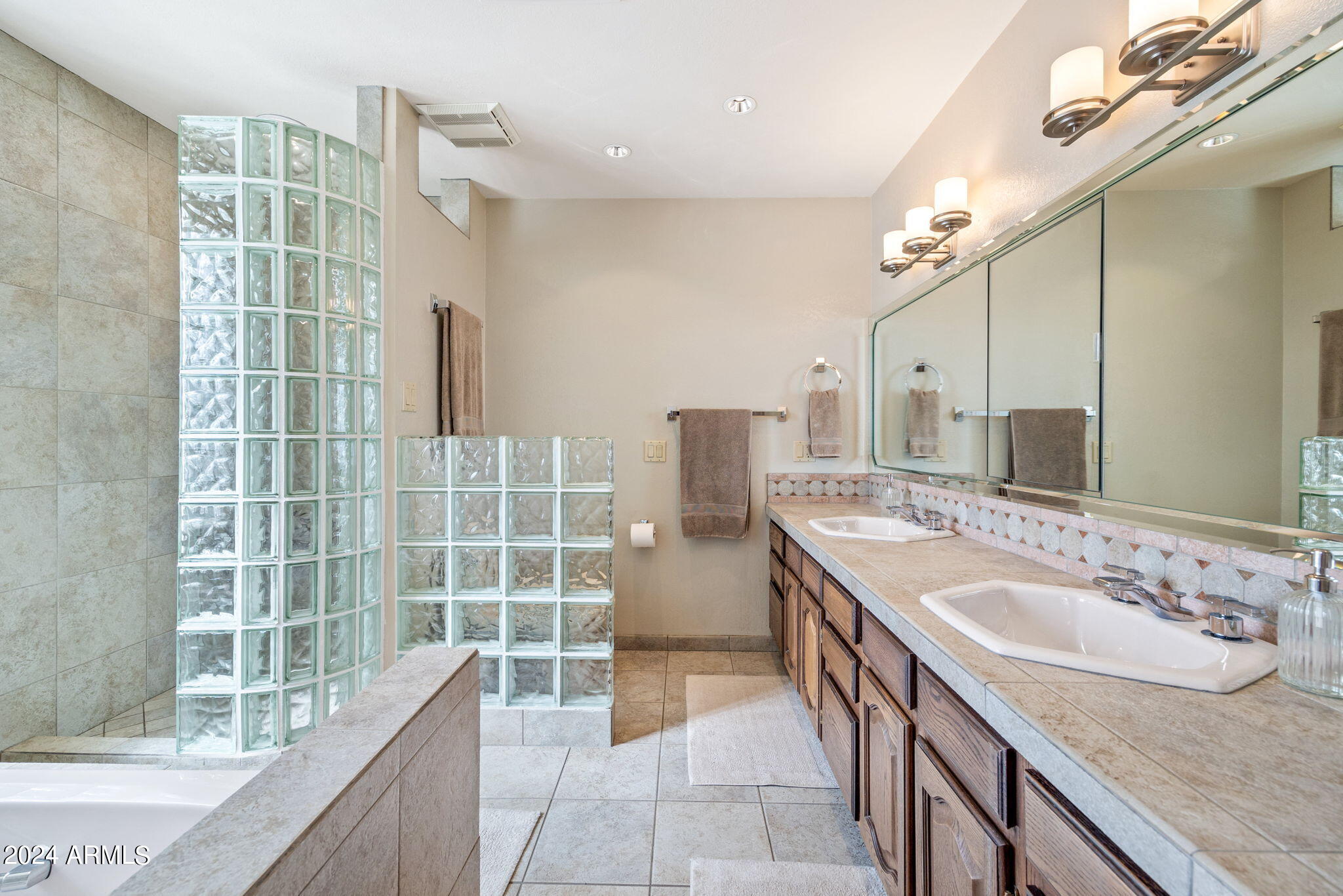 733 East Redfield Road Gilbert, AZ 85234 - Photo 19 of 37 733ERedfieldRd-Gilbert-AZ-21