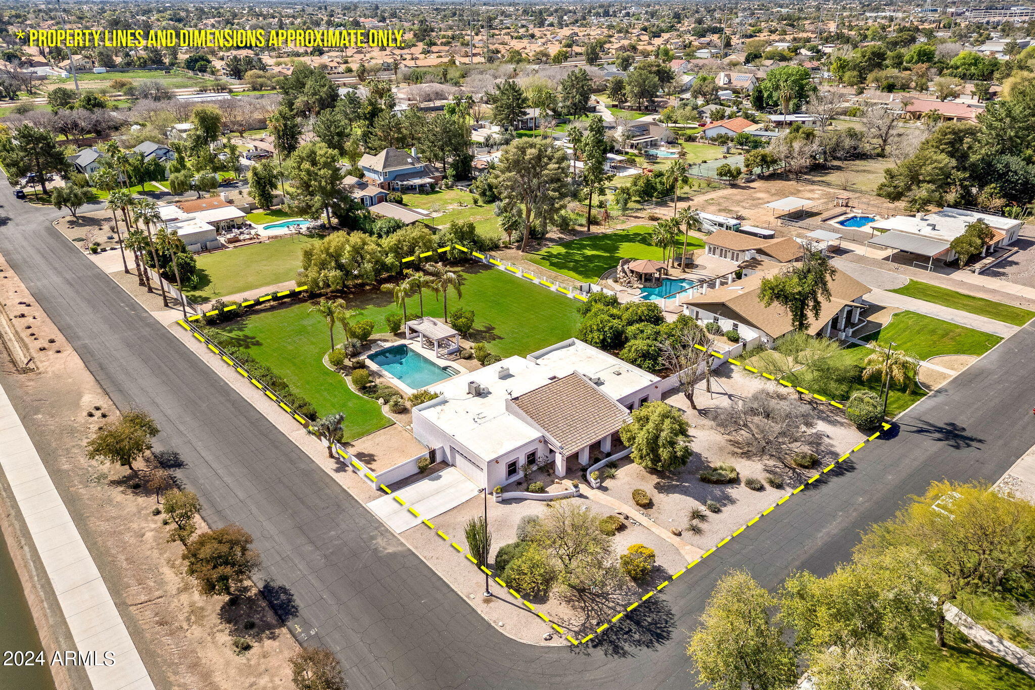 733 East Redfield Road Gilbert, AZ 85234 - Photo 36 of 37 733ERedfieldRd-Gilbert-AZ-39