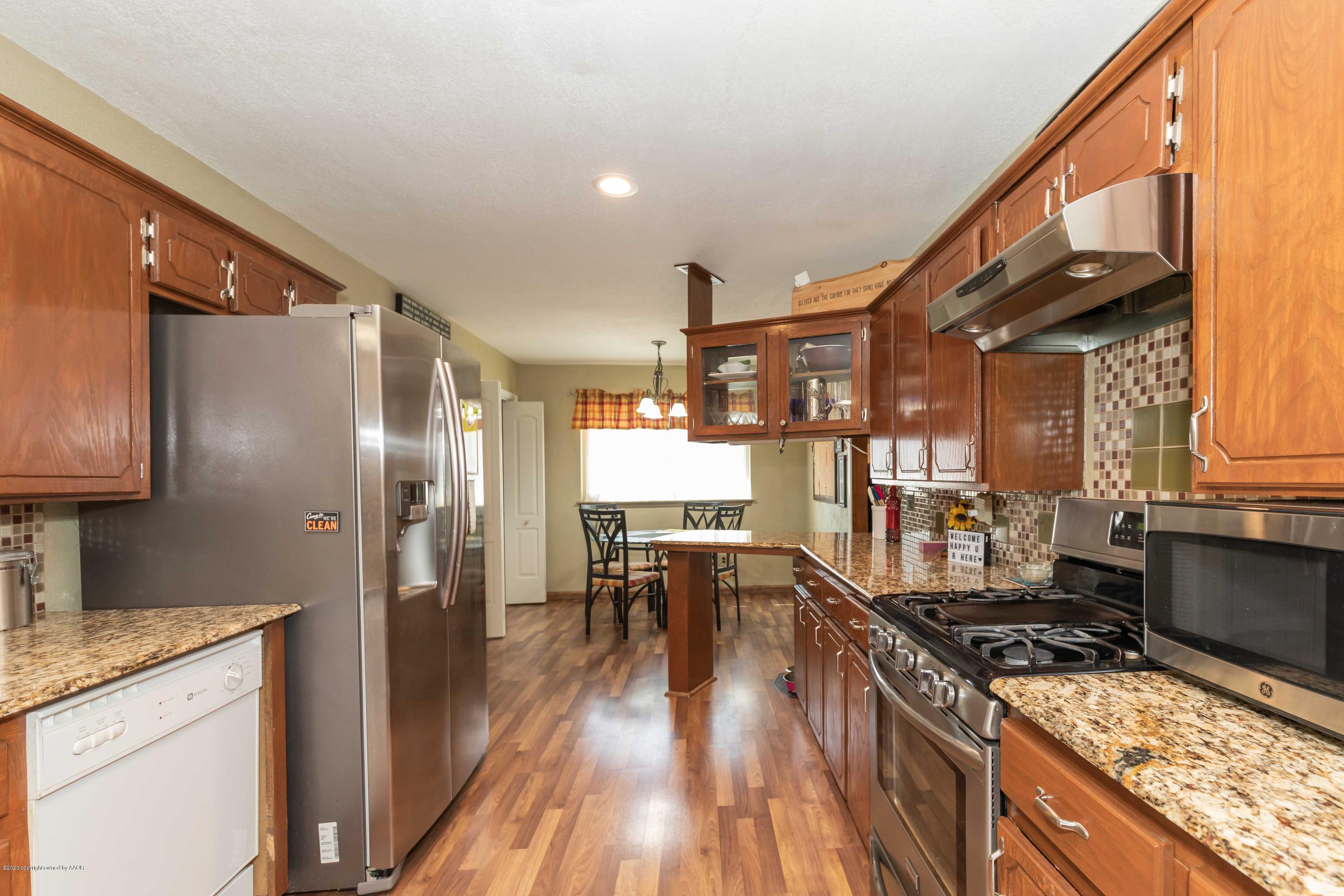 6118 Rutgers Street Amarillo, TX 79109 - Photo 5 of 21 KITCHEN VIEW 1