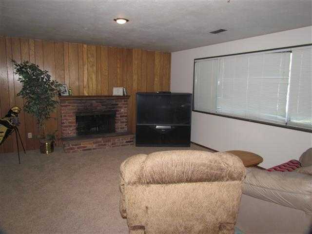 9923 North Waikiki Road Spokane, WA 99218 - Photo 8 of 9