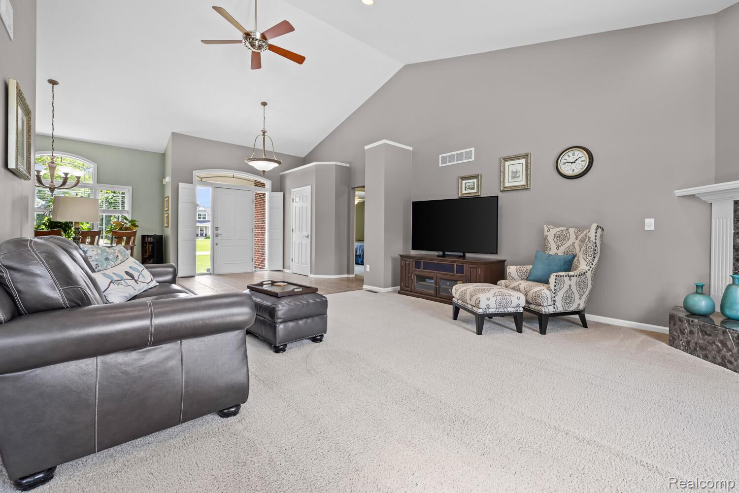 1131 Thorn Ridge Drive Howell, MI 48843 - Photo 7 of 47 11_1131_Thorn_Ridge_Dr12_mls.jpg