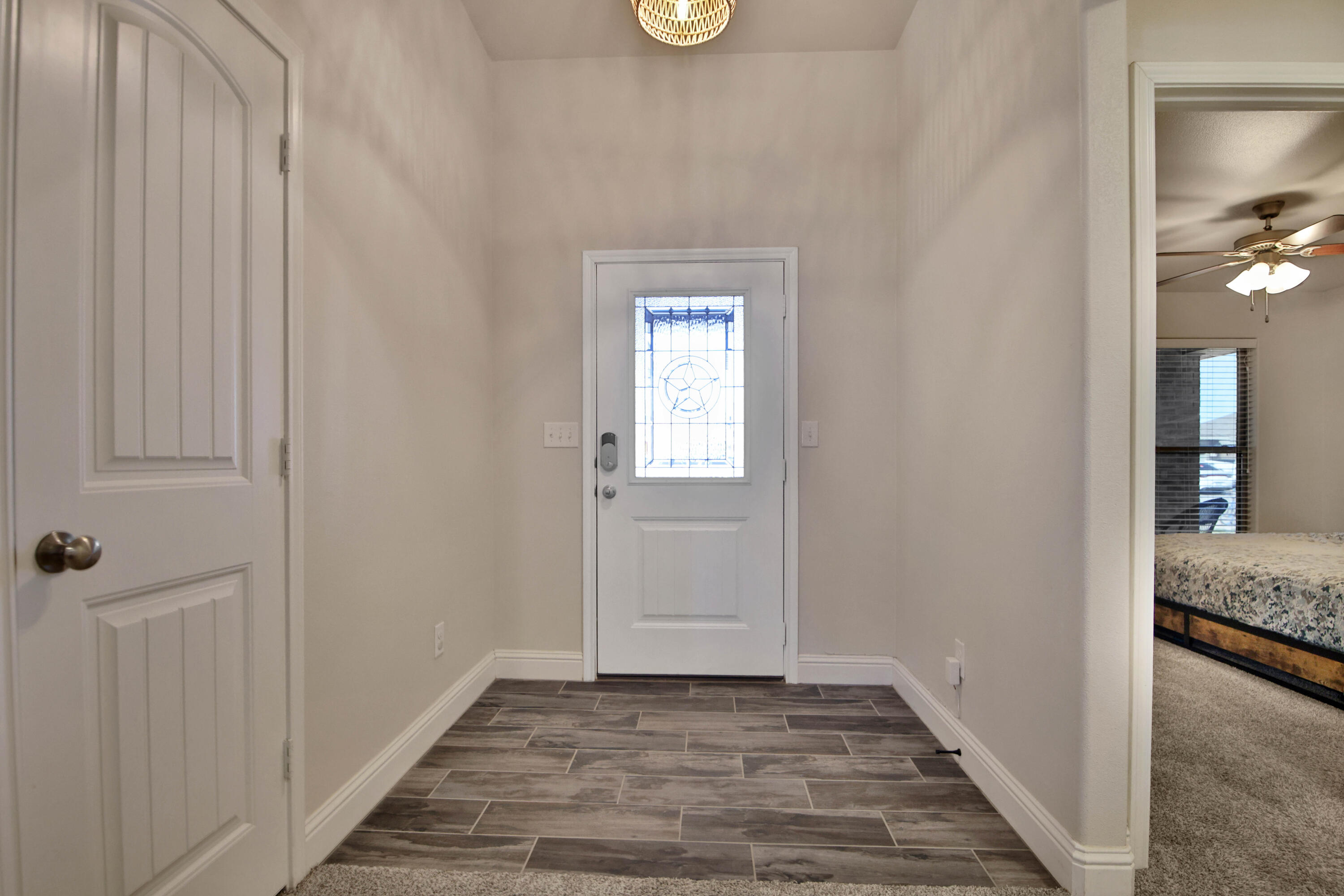 13613 Uvalde Avenue Lubbock, TX 79423 - Photo 2 of 24 1L1A0518