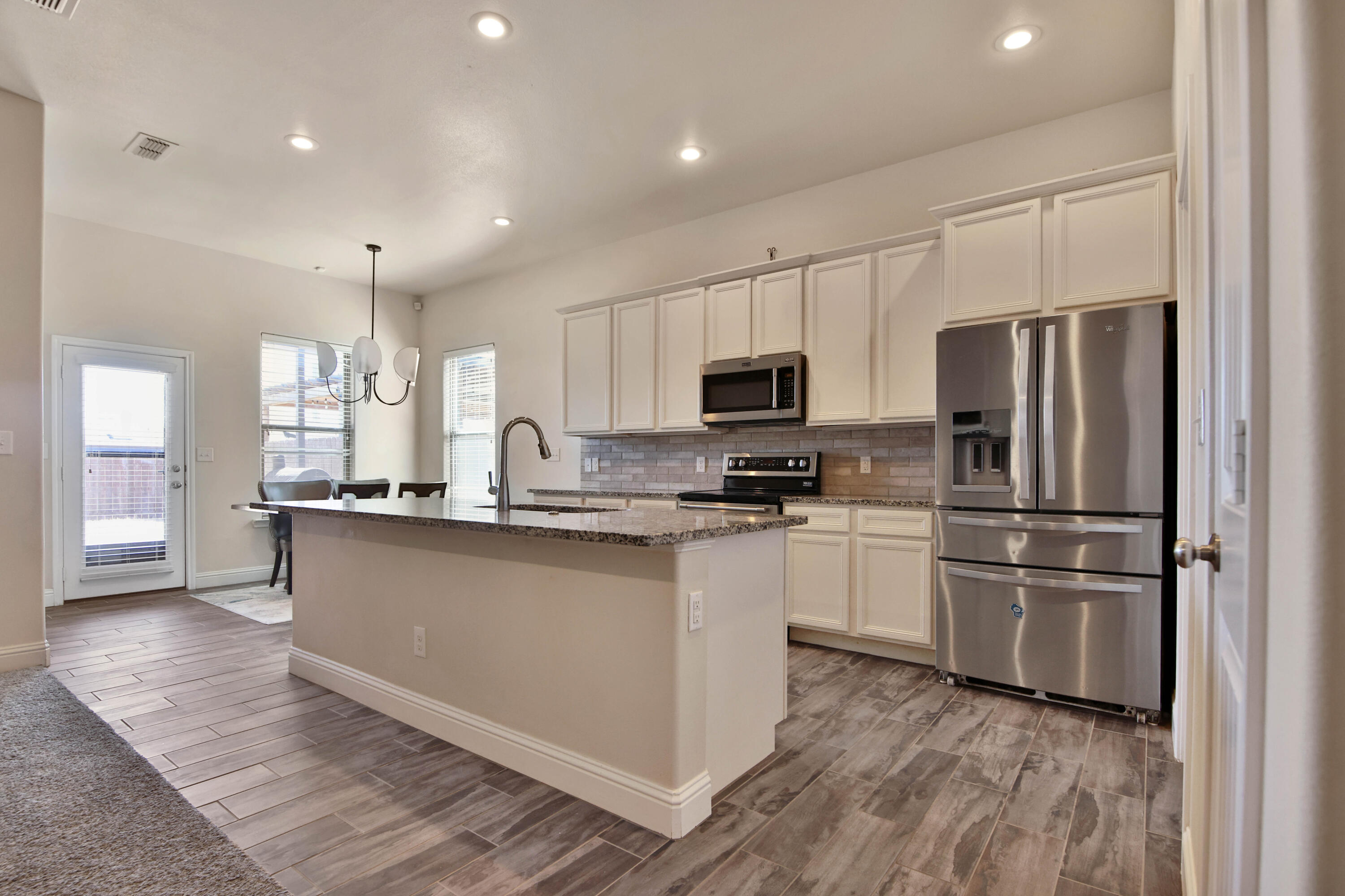 13613 Uvalde Avenue Lubbock, TX 79423 - Photo 6 of 24 1L1A0534