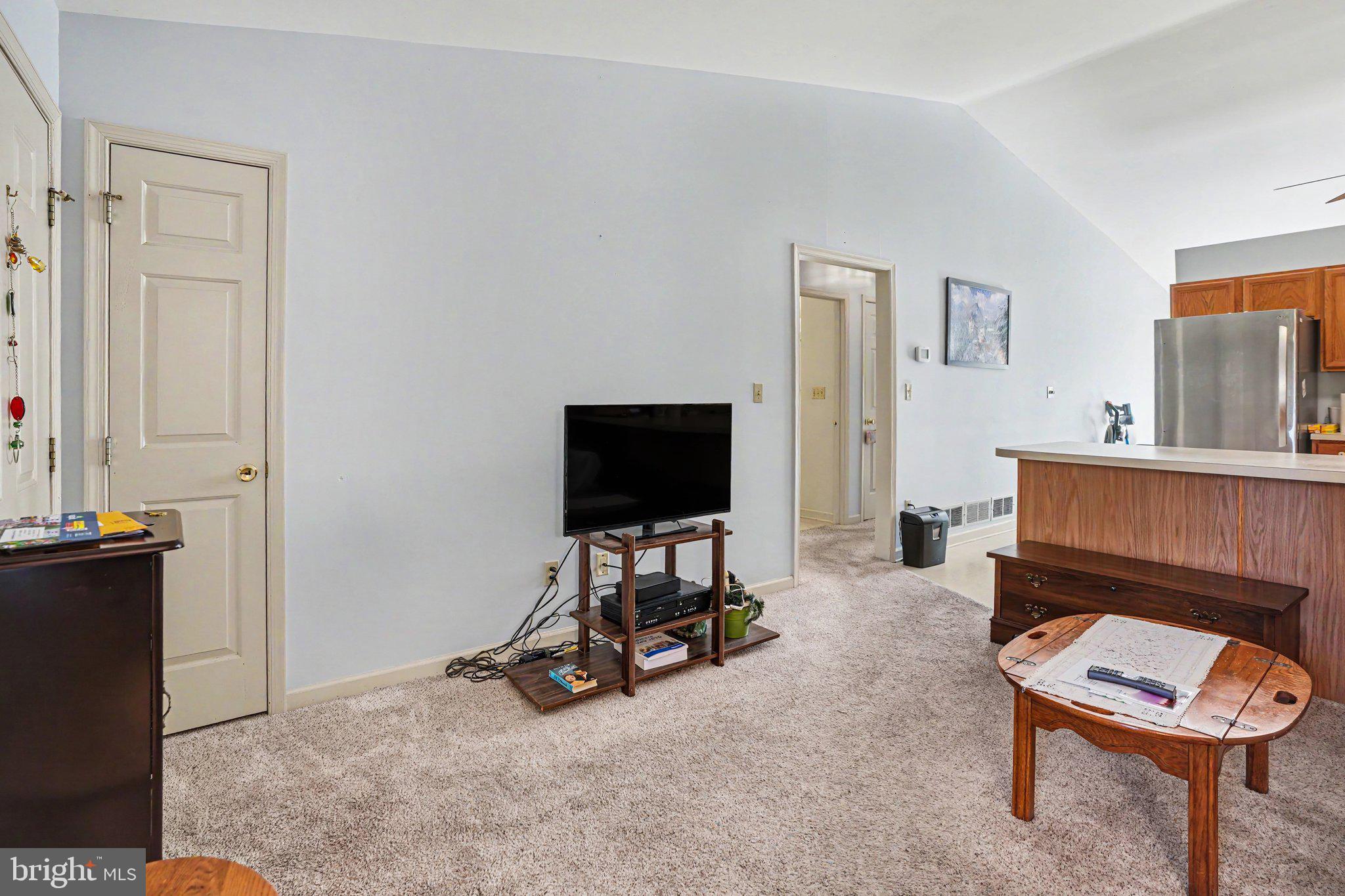 1208 Progress Road Chambersburg, PA 17201 - Photo 3 of 31