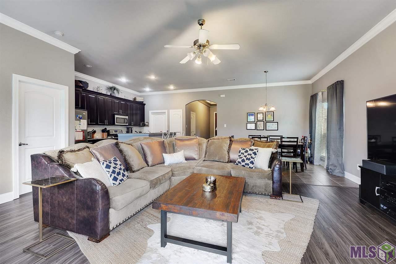 1950 Hunters Ridge Drive Baton Rouge, LA 70816 - Photo 4 of 11 Gallery Image 4