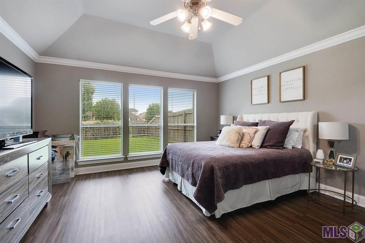 1950 Hunters Ridge Drive Baton Rouge, LA 70816 - Photo 7 of 11 Gallery Image 7