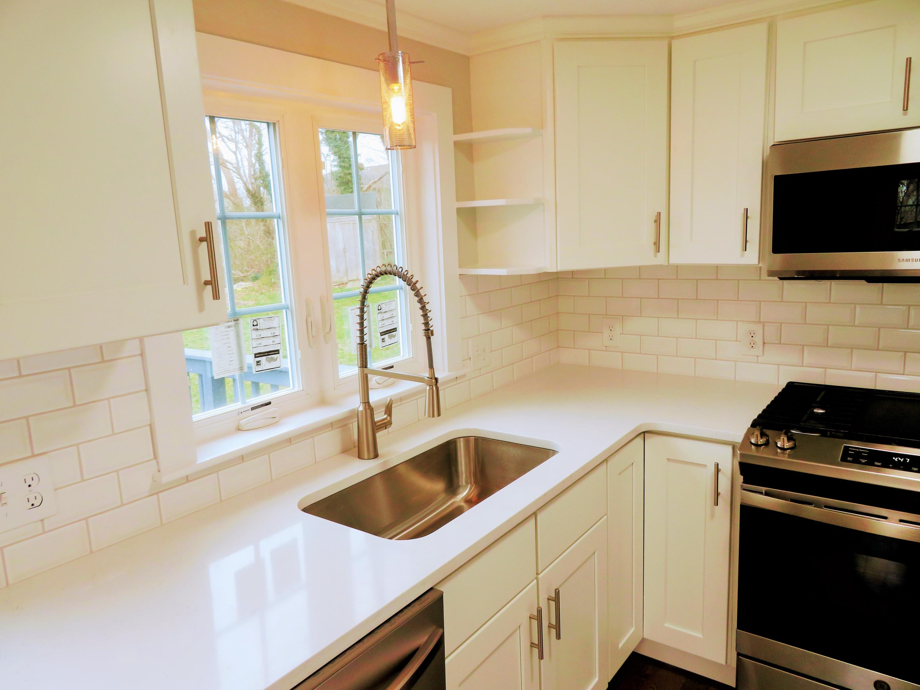306 Oak Neck Road Hyannis, MA 02601 - Photo 3 of 25 IMG_0625