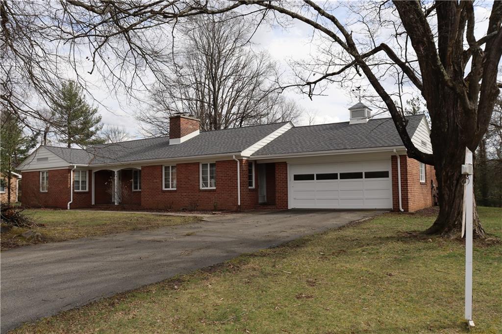 511 Summit Avenue Ligonier, PA 15658 - Photo 2 of 29