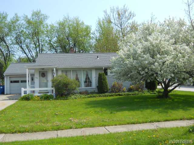 194 Bennington Road Amherst, NY 14226 - Photo 1 of 1 Exterior Front