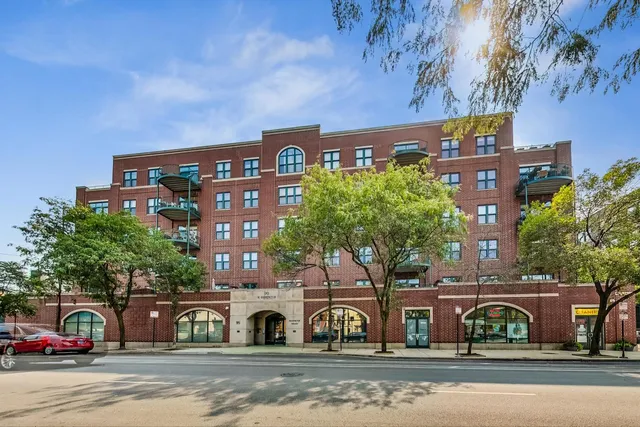 $375,000 | 1301 West Washington Boulevard, Unit 604, Chicago, IL 60607