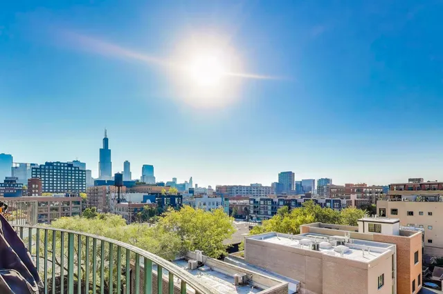 $375,000 | 1301 West Washington Boulevard, Unit 604, Chicago, IL 60607