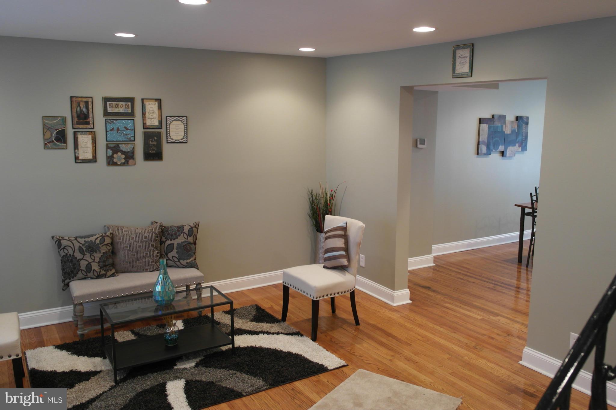 1221 Silverthorne Road Baltimore, MD 21239 - Photo 1 of 28 Living Room