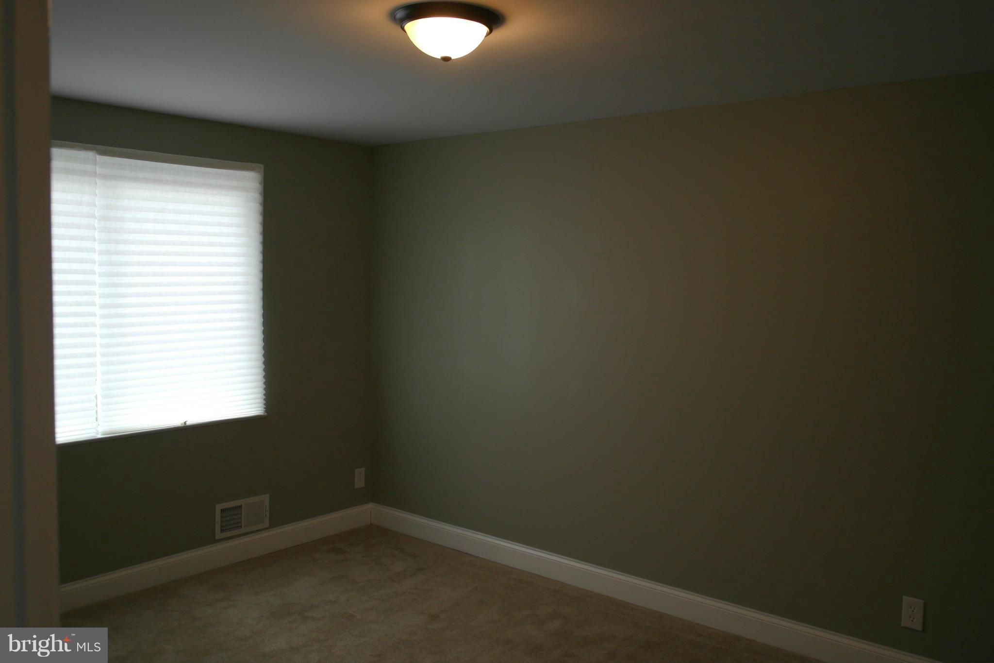 1221 Silverthorne Road Baltimore, MD 21239 - Photo 22 of 28 Bedroom (Master)