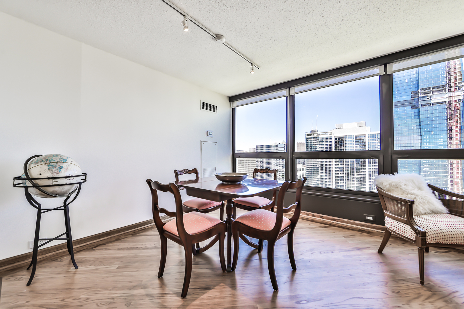 360 East Randolph Street, Unit 4206 Chicago, IL 60601 - Photo 11 of 30