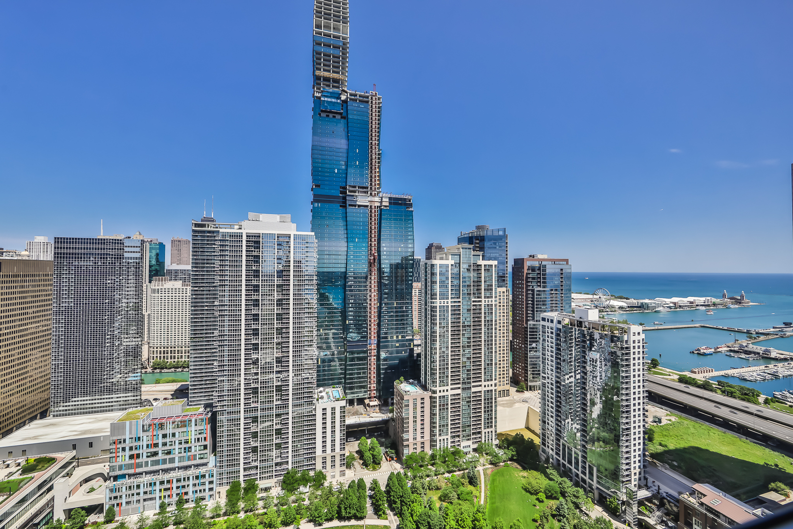 360 East Randolph Street, Unit 4206 Chicago, IL 60601 - Photo 28 of 30