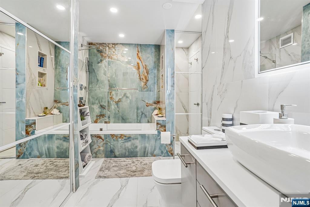 1055 River Road, Unit 408 Edgewater, NJ 07020 - Photo 26 of 34