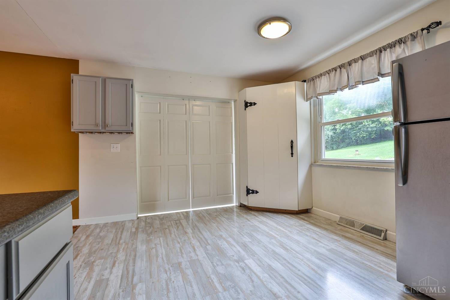 6123 Sheed Road Cincinnati, OH 45247 - Photo 27 of 46 Gallery Image 27