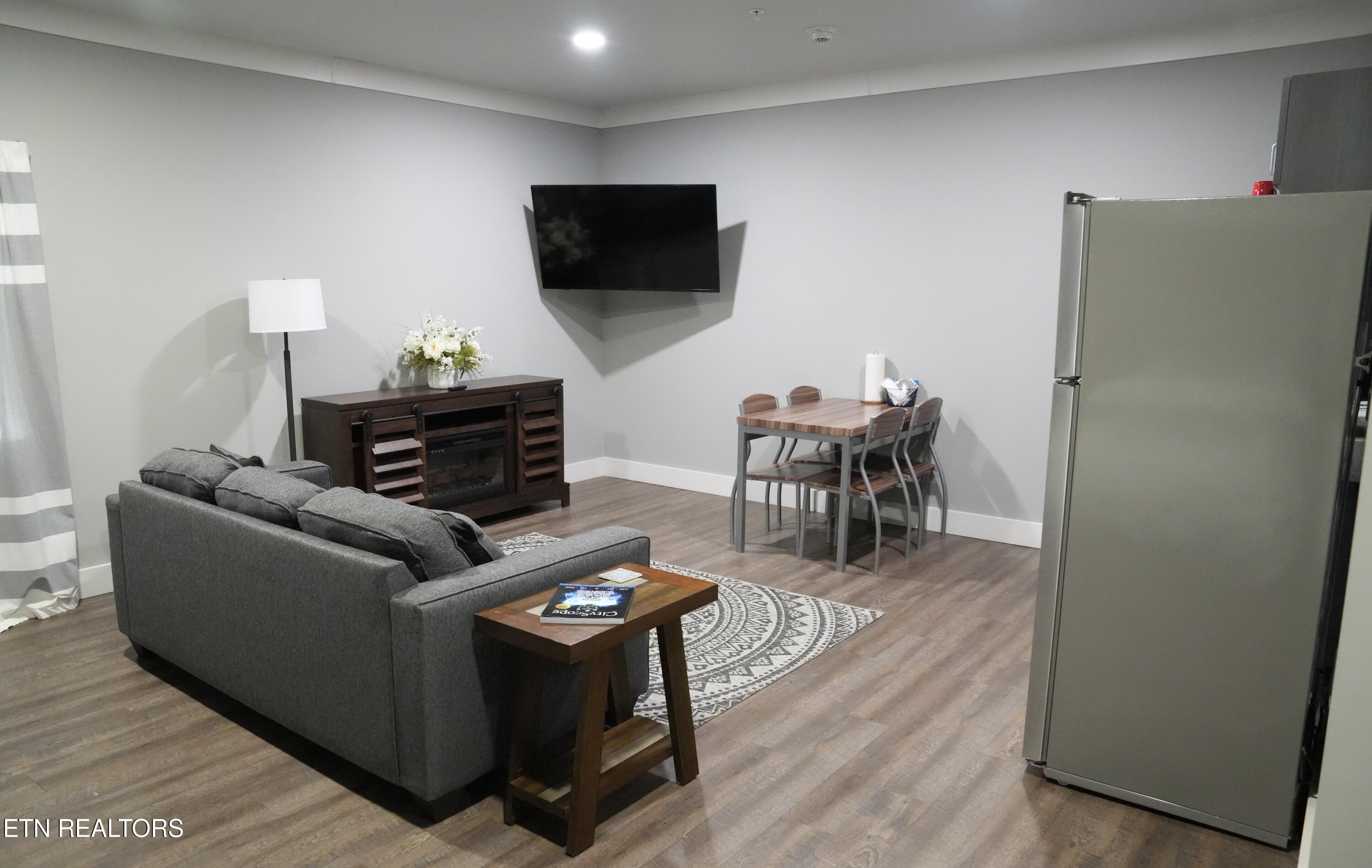 405 Chickamauga Drive Dayton, TN 37321 - Photo 10 of 12 204 living room 2