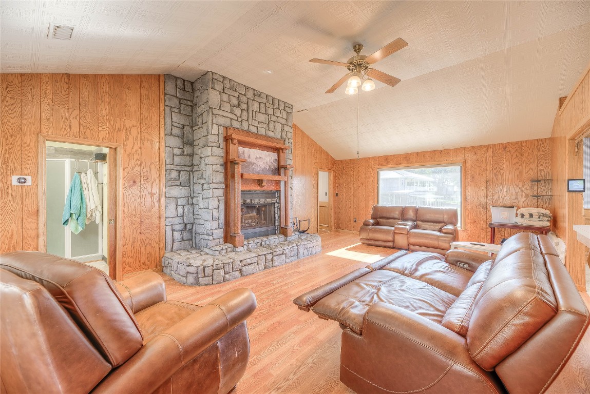 226 Sandy Drive Trinity, TX 75862 - Photo 12 of 39