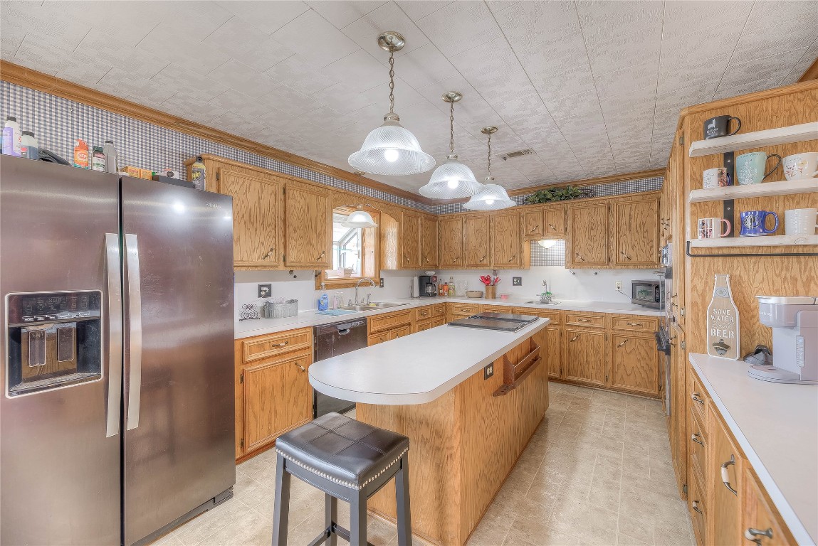 226 Sandy Drive Trinity, TX 75862 - Photo 7 of 39