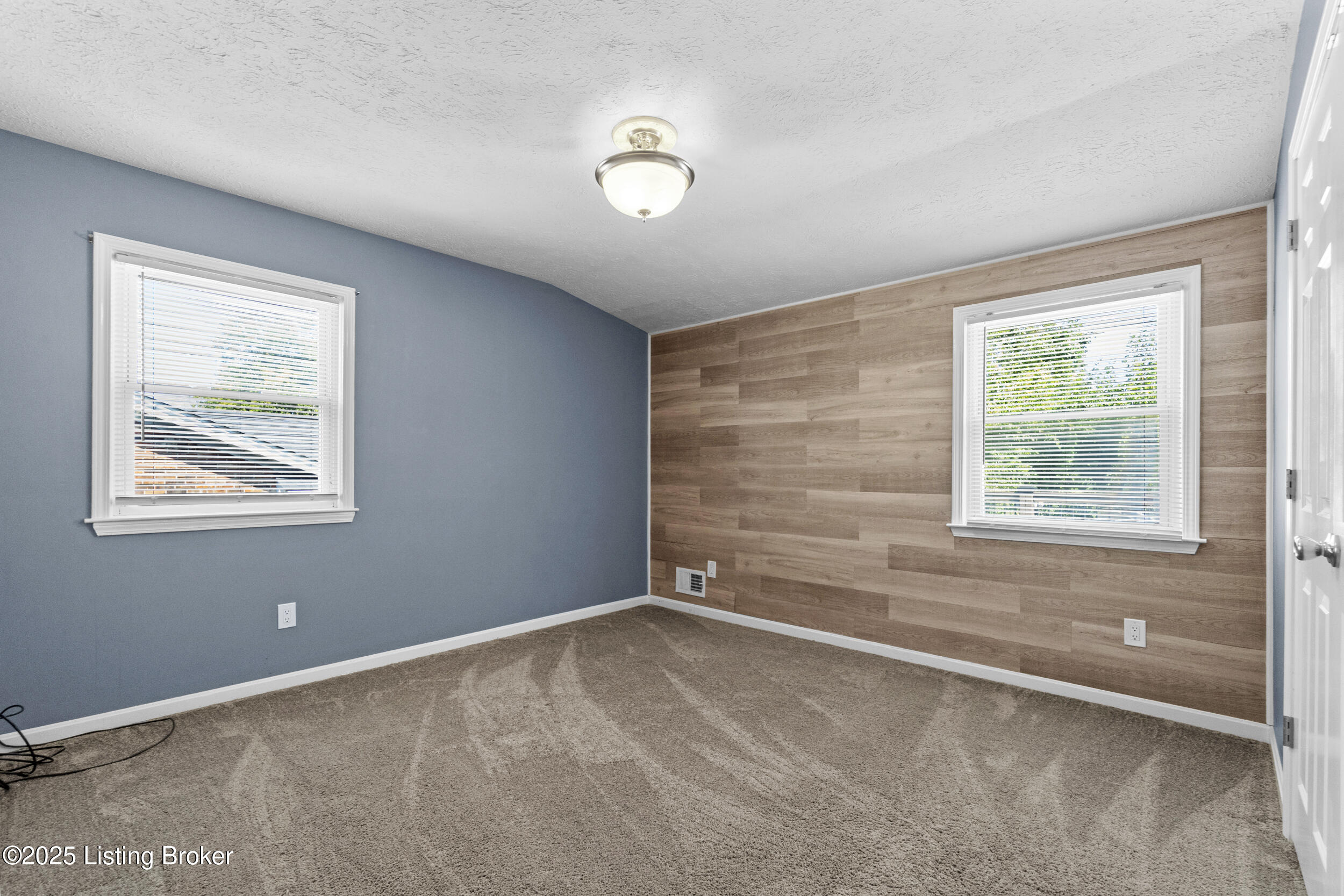 4531 Sandhill Road Louisville, KY 40219 - Photo 20 of 37 dsc08555