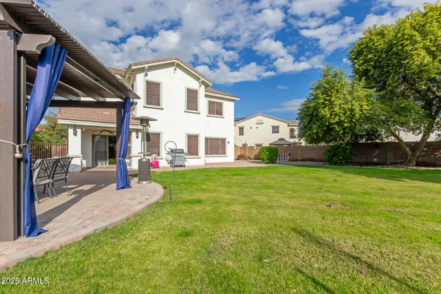 $774,900 | 1111 East Blue Spruce Lane, Gilbert, AZ 85298