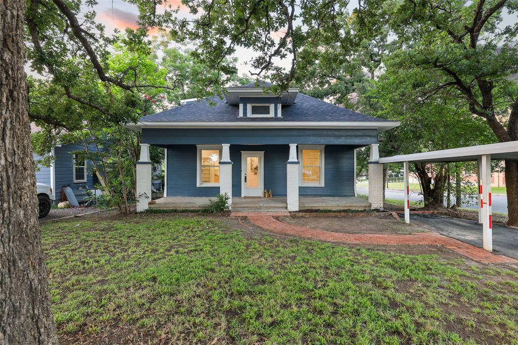 431 East Hull Street Denison, TX 75021 - Photo 2 of 34
