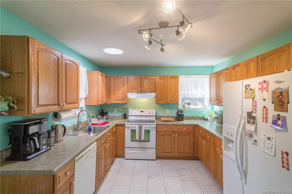 758 Concord Road Fletcher, NC 28732 - Photo 4 of 14 Gallery Image 4