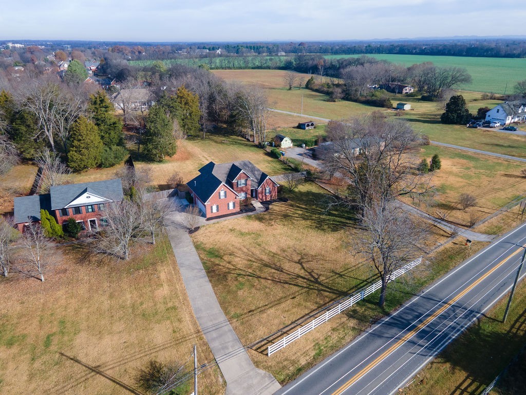 6502 Franklin Road Murfreesboro, TN 37128 - Photo 36 of 36 a view of a terrace with outdoor seating