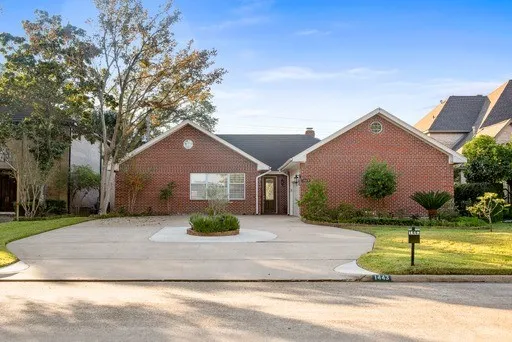 $5,400 | 1443 Sugar Creek Boulevard, Sugar Land, TX 77478