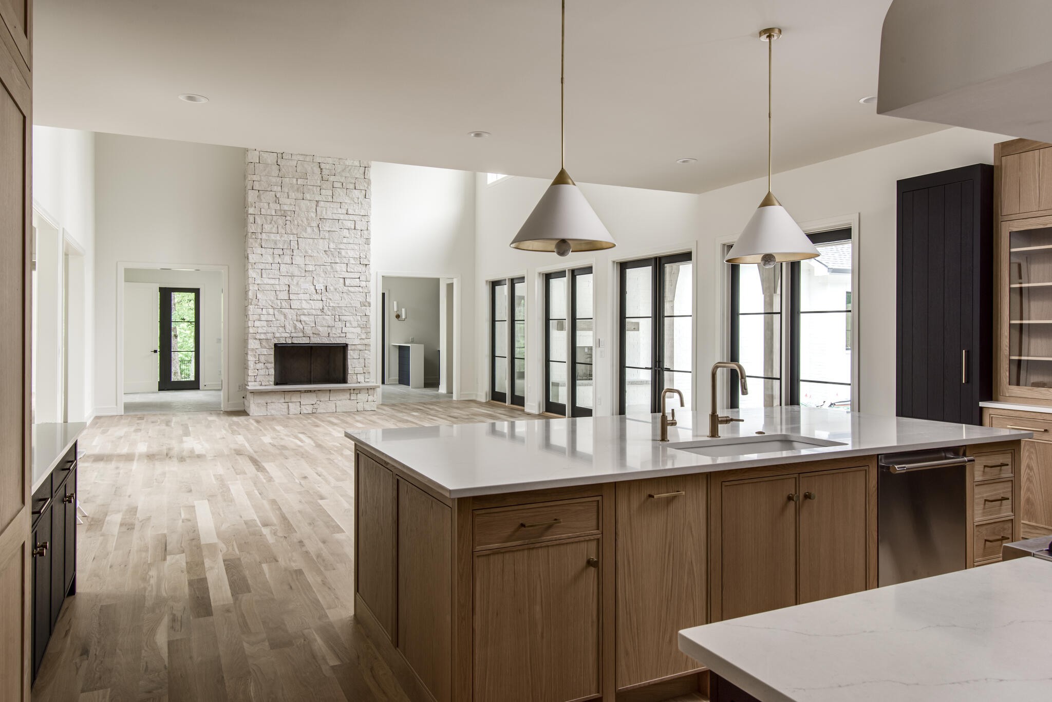 1401 Burton Valley Road Nashville, TN 37215 - Photo 16 of 68