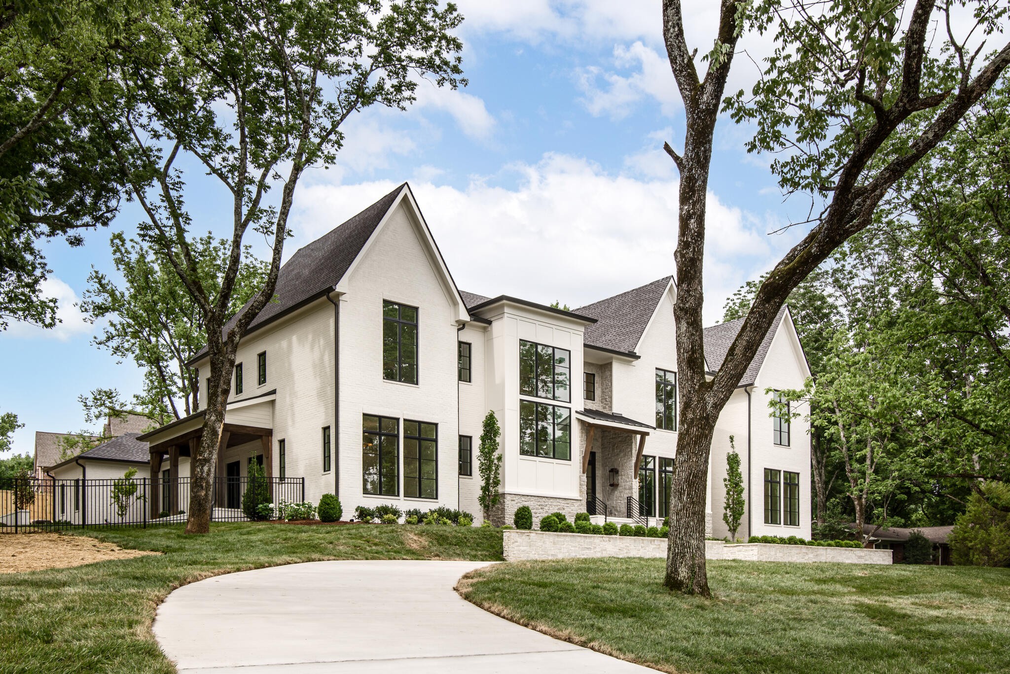 1401 Burton Valley Road Nashville, TN 37215 - Photo 3 of 68