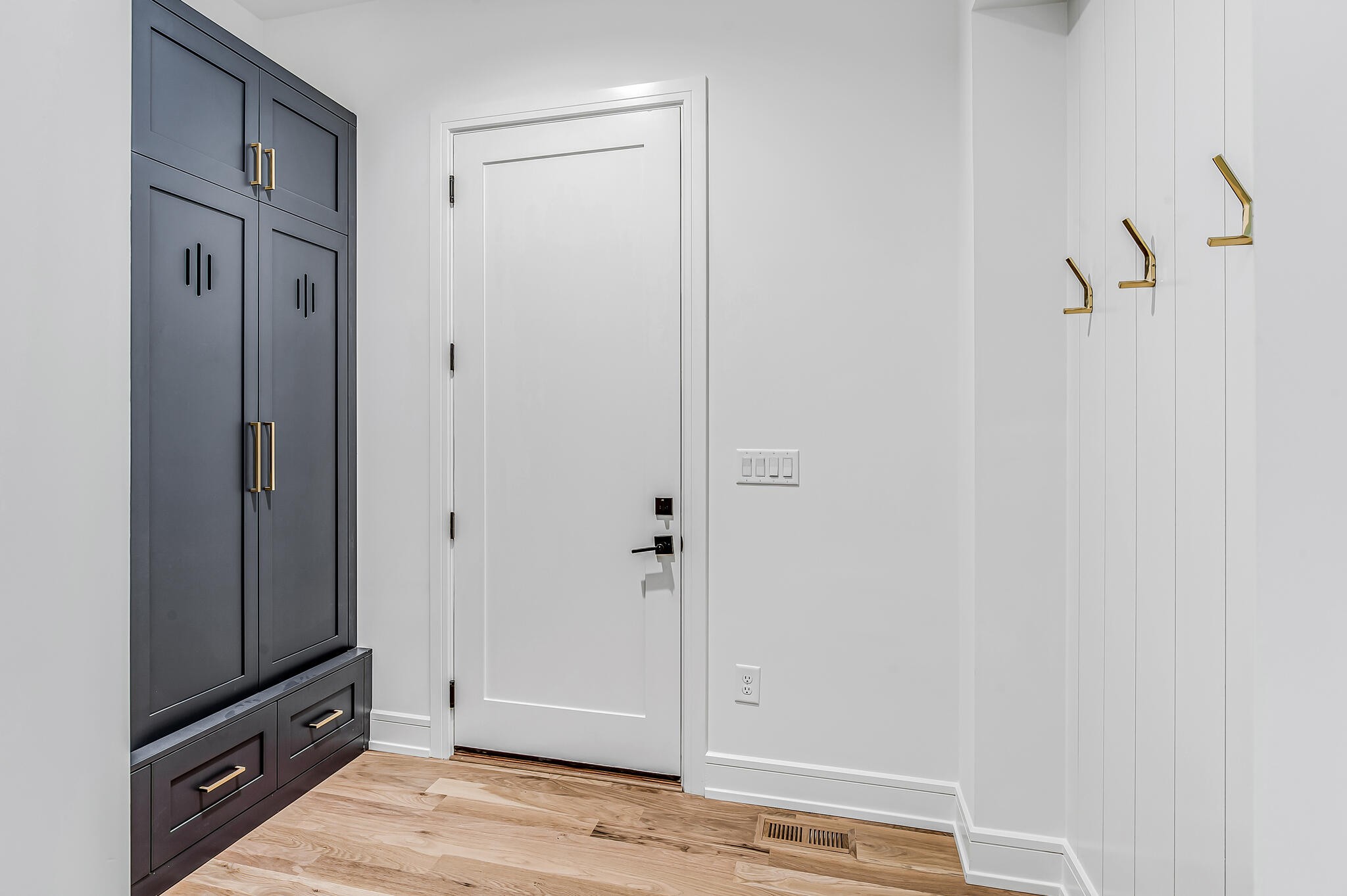 1401 Burton Valley Road Nashville, TN 37215 - Photo 42 of 68