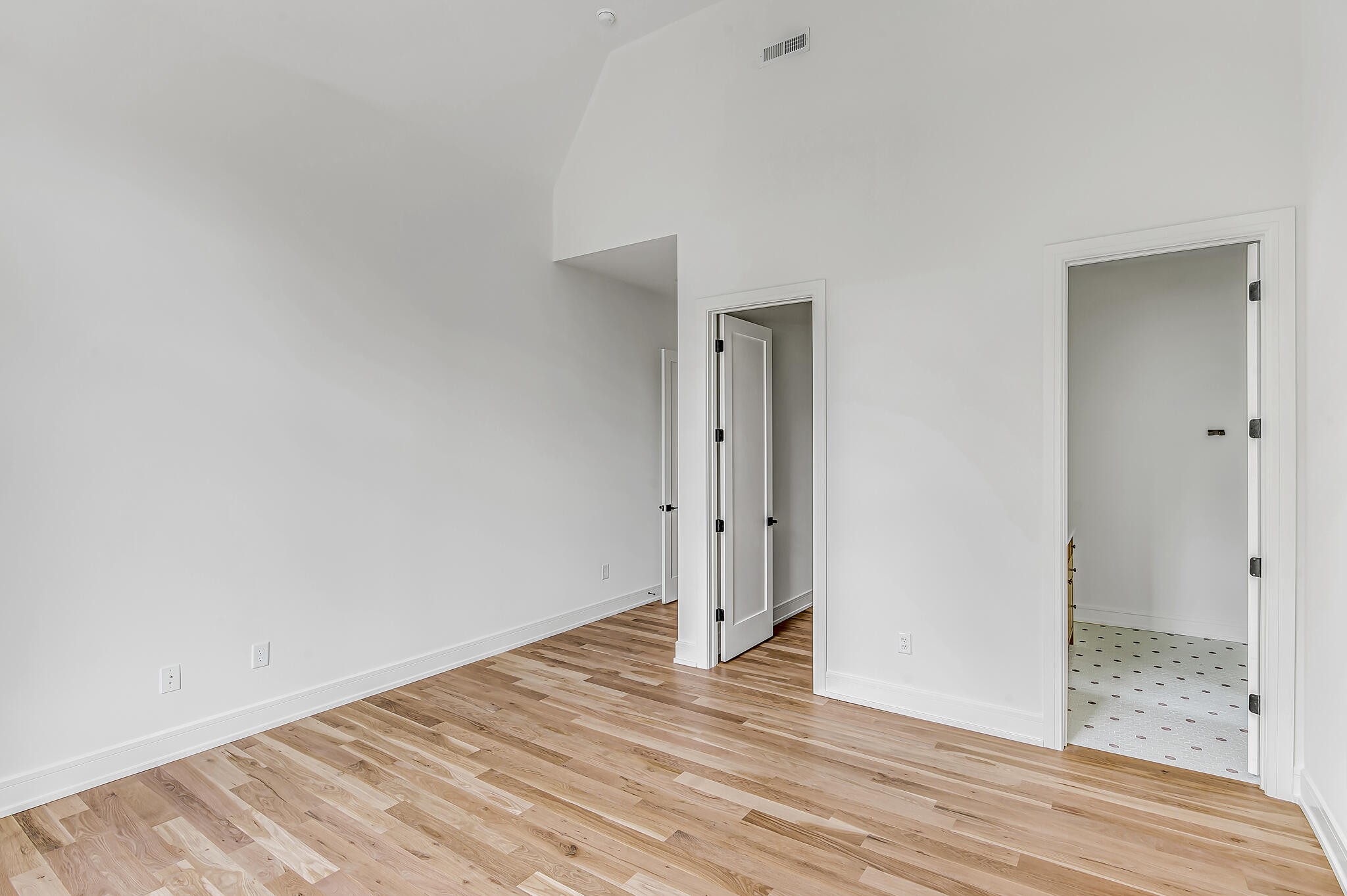 1401 Burton Valley Road Nashville, TN 37215 - Photo 48 of 68