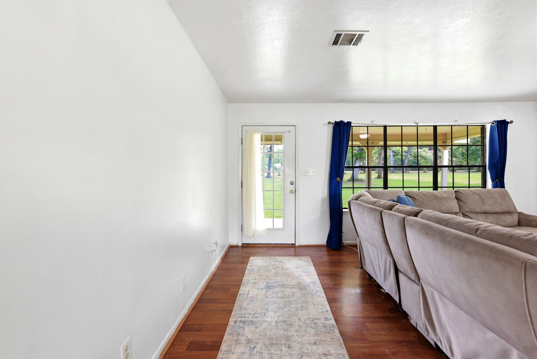 151 Parker Road New Waverly, TX 77358 - Photo 6 of 36 Gallery Image 6
