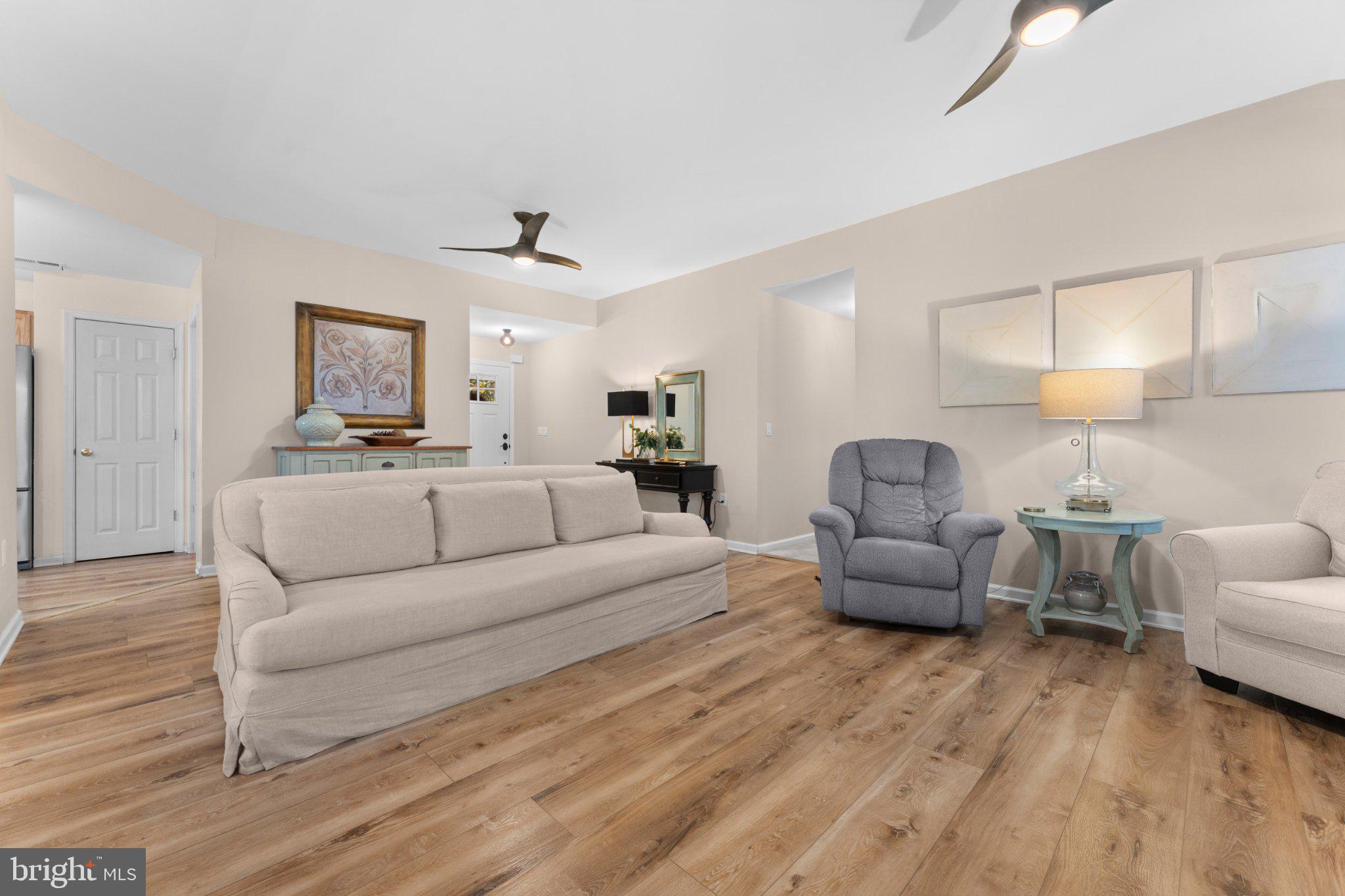 214 Monument Road Locust Grove, VA 22508 - Photo 13 of 49 Living Room