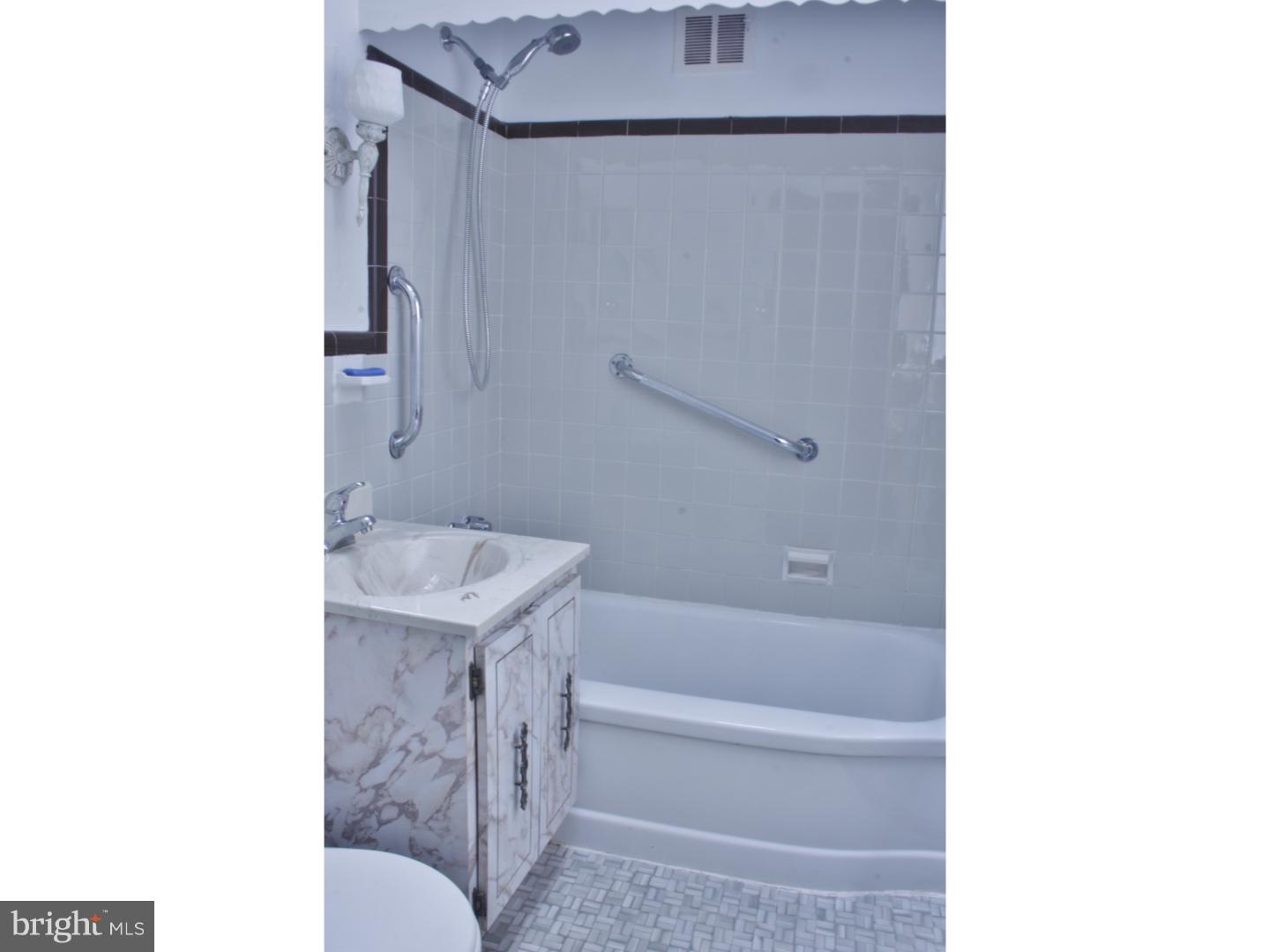 2832 Fanshawe Street Philadelphia, PA 19149 - Photo 10 of 13 Gallery Image 10