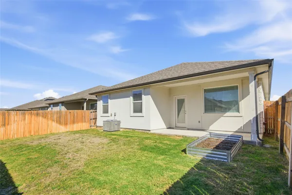 $2,000 | 801 Cade Cove, Georgetown, TX 78626