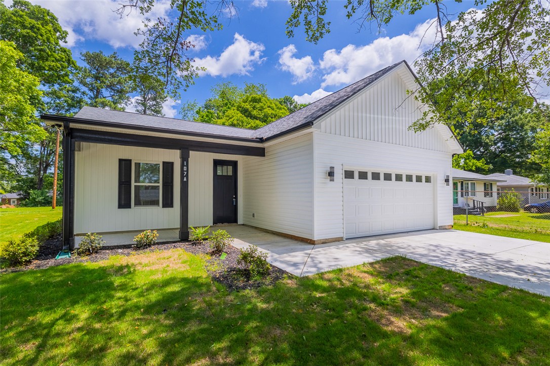 107 A Avondale Road Anderson, SC 29624 - Photo 2 of 34