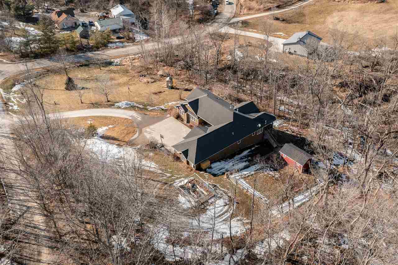 1209 Holmans Road Mount Vernon, IA 52314 - Photo 4 of 56 Gallery Image 4