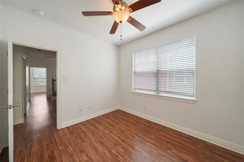 $399,000 | 724 Link Road, Houston, TX 77009