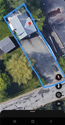 a view of a back yard of the house