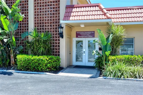 $649,000 | 1350 North Portofino Drive, Unit 402, Sarasota, FL 34242
