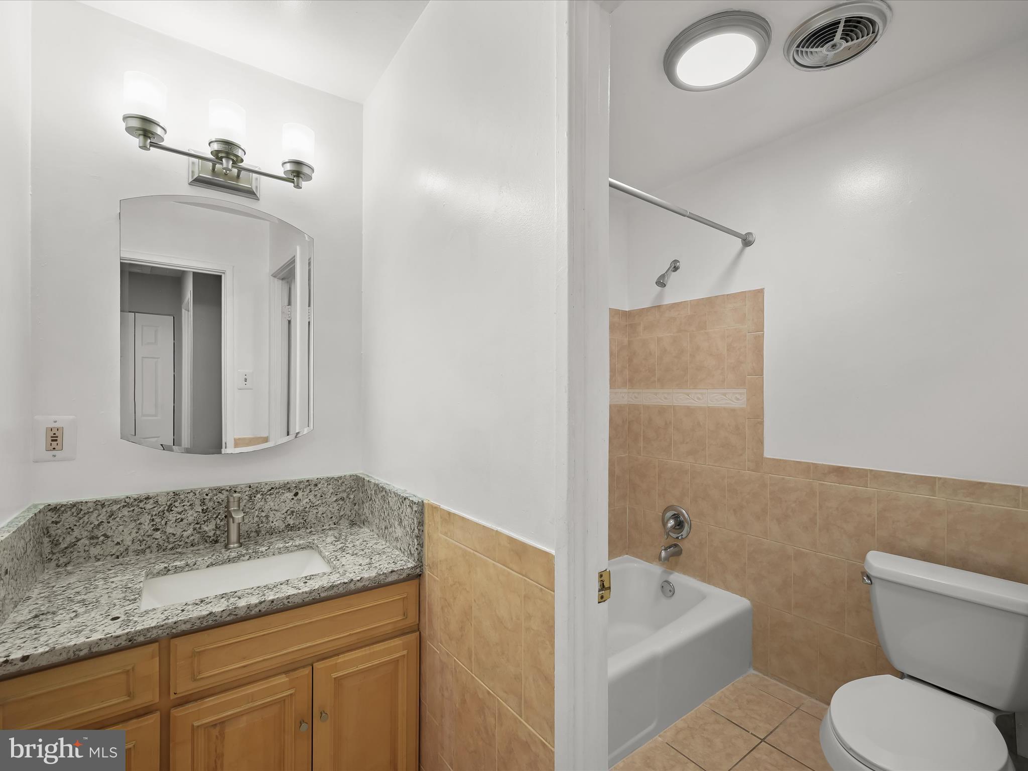 10386 Faulkner Ridge Circle, Unit 45 Columbia, MD 21044 - Photo 31 of 42 Second Full Bathroom