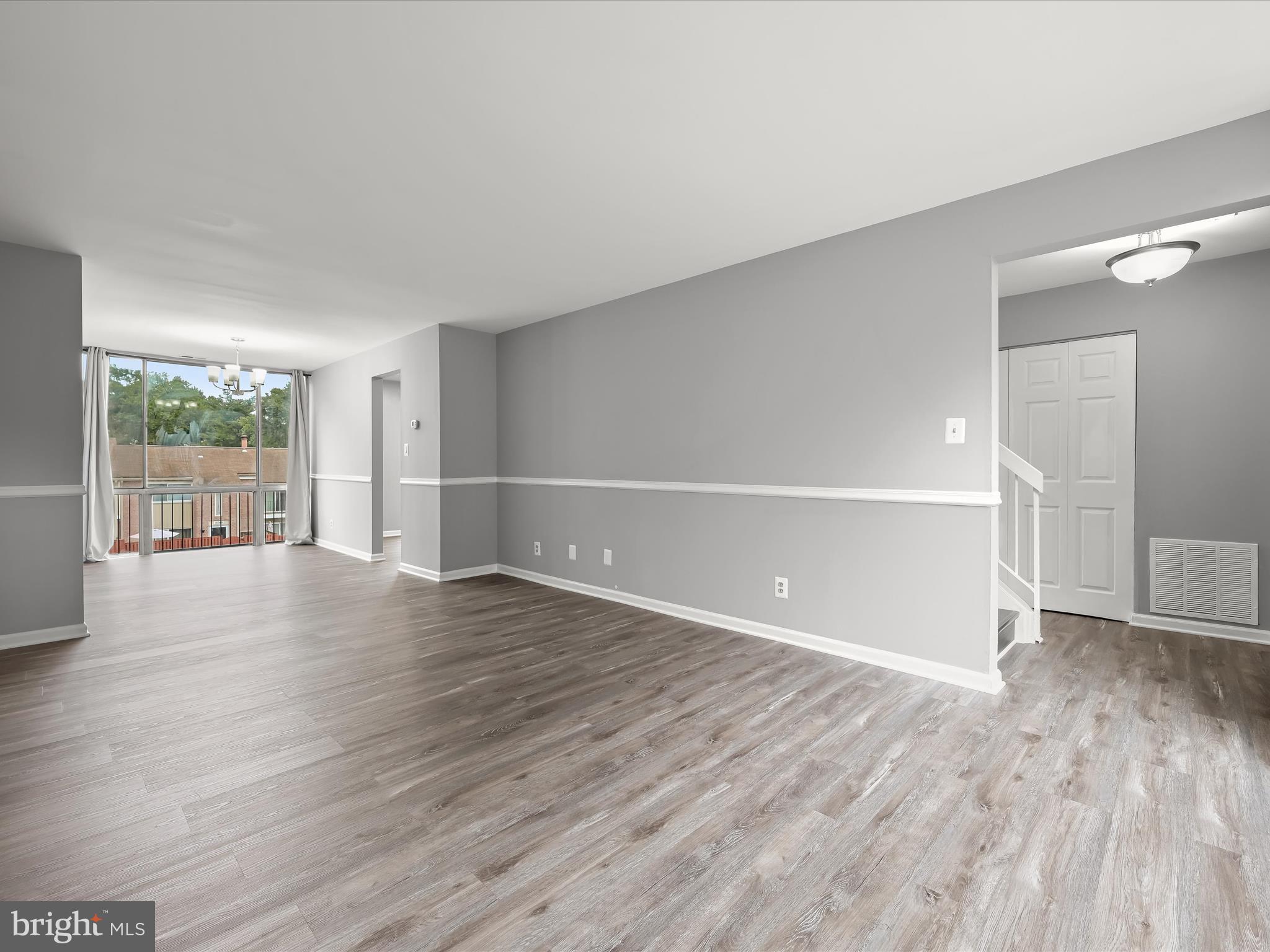 10386 Faulkner Ridge Circle, Unit 45 Columbia, MD 21044 - Photo 6 of 42 Living and Dining Rooms